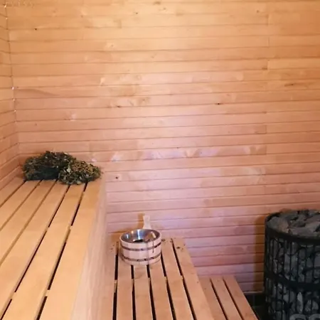 Auglu Ielas Pirts Maja * Jurmala