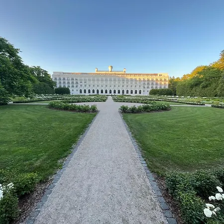 Semesterbostad Auglu Ielas Pirts Maja *